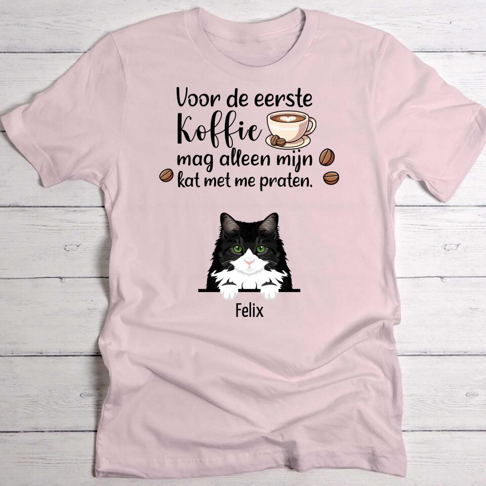 Eerste koffie en katten - Gepersonaliseerde T-Shirt