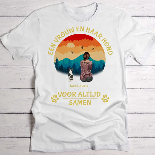 Een vrouw en haar hond - Gepersonaliseerde T-Shirt